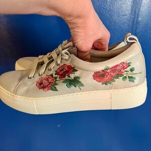 J Slides NYC Grey Floral Leather women’s 7.5